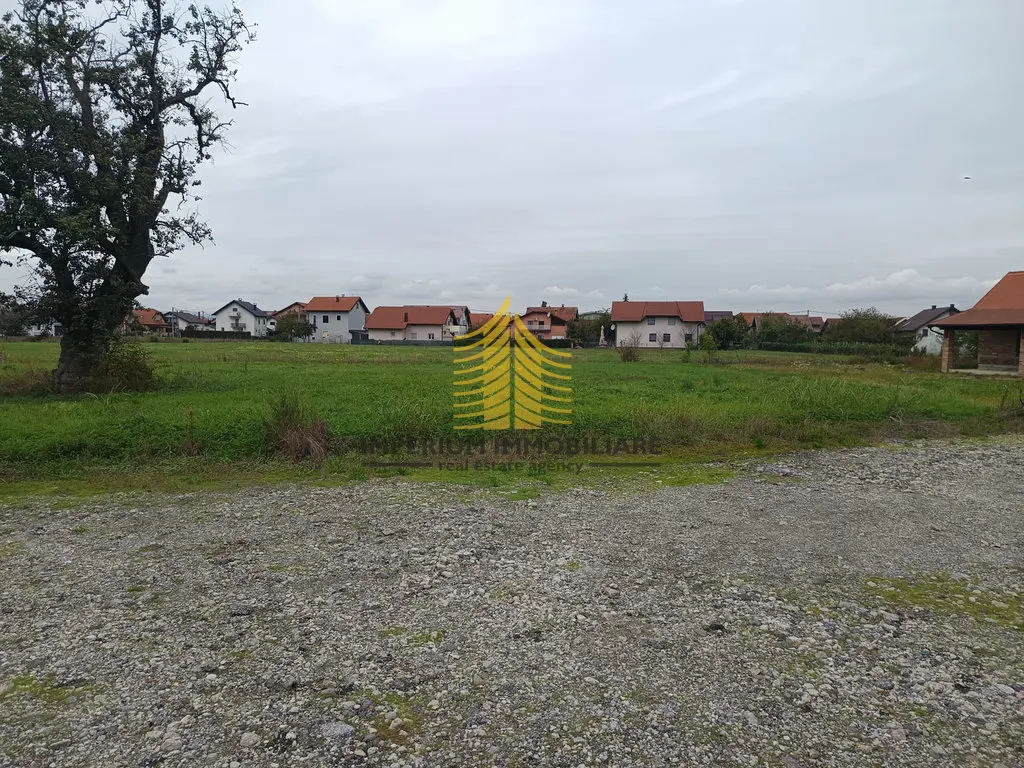 Zemljište na prodaju – Zadvorsko, Zagreb, 12000 m²