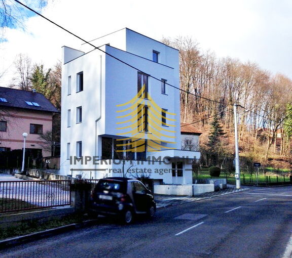 fotografija 5 RfccIdiD 960x1280 portrait