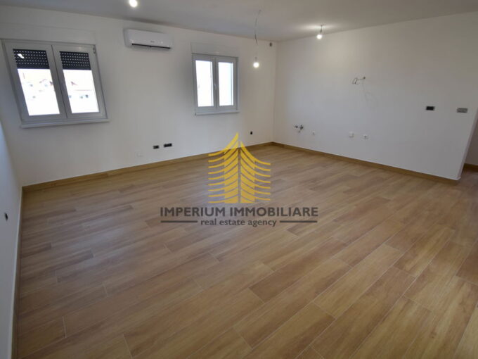 1 4OmIpFcc 5725x3817 1