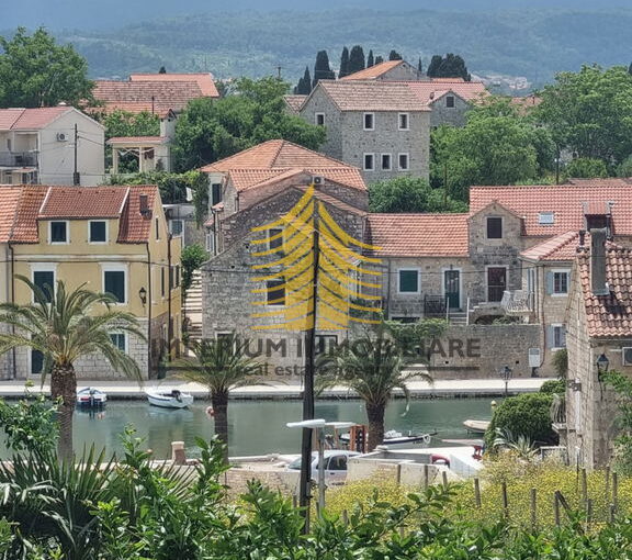 3c9f7d3d 50fb 4919 b9b0 22830805cc7d NMWBMJmX 2000x2667 portrait