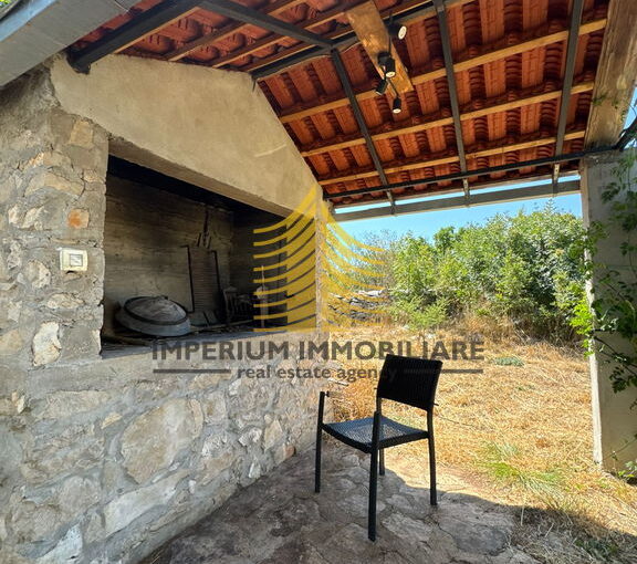 a79531de 4a54 419f bc58 30457403adc4 FpbzZrPb 1536x2048 portrait