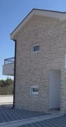 brala3 f69mwzSN 228x439 portrait