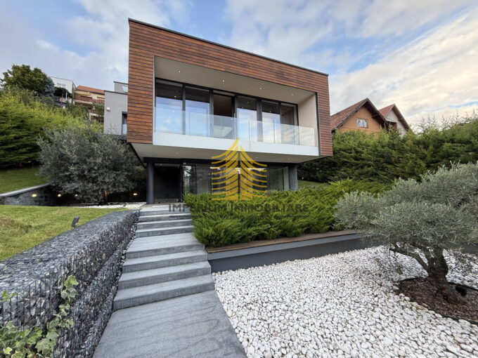 image00004 p868uWK9 4032x3024 1