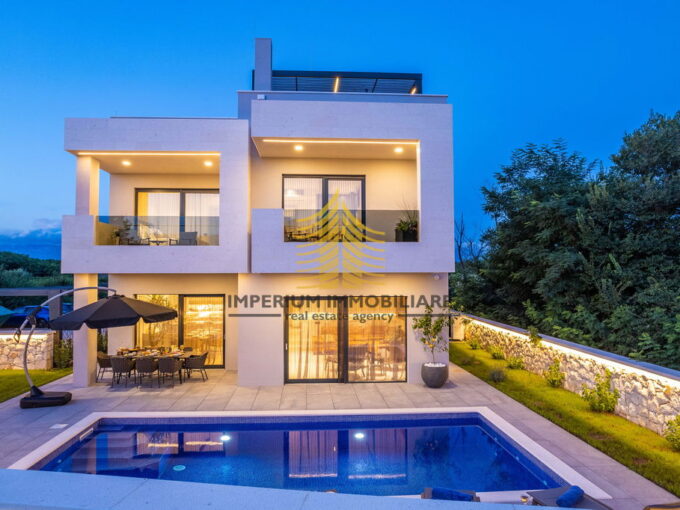 jpg 477 LZvmM93Y 4500x2998 1