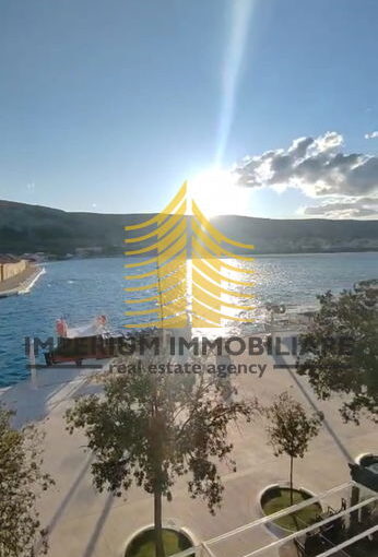 pag6 xSuUKMA0 720x1600 portrait