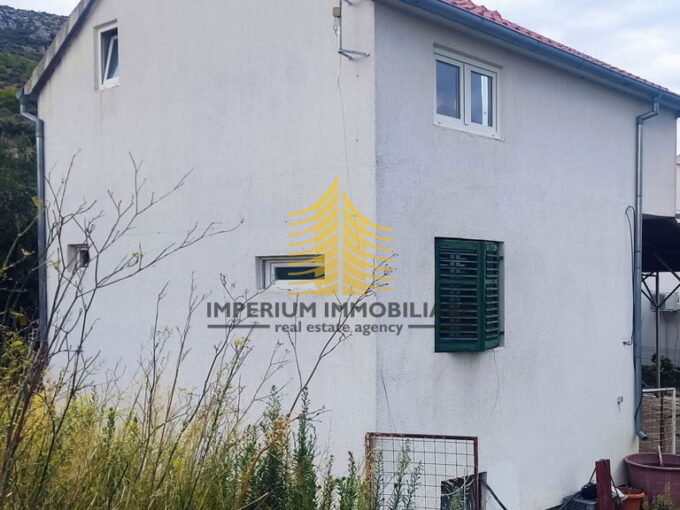 whatsapp image 2025 06 13 at 18.21.54 ZO2AaBha 2048x2048 portrait