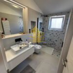 1adee33f e0b0 4564 979b b90bb660b5ee V3LC9b35 1200x1600 portrait